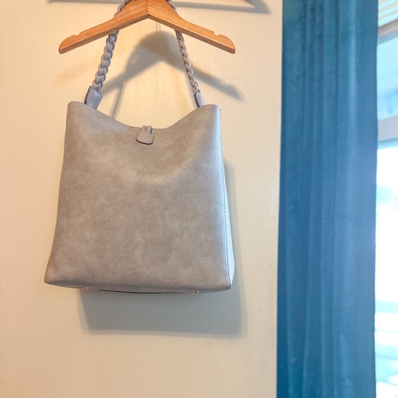 Jen + Co Vegan Leather Dina Contrast Tote Bag in Gray & Beige - Picture 2 of 4